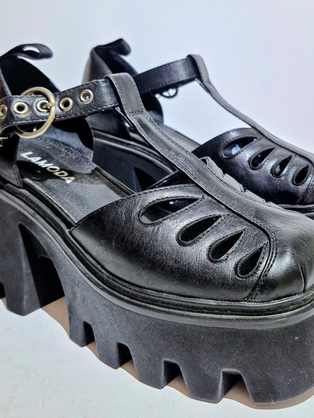 La Moda Black Chunky Cutout Platform Mary Jane Sandals